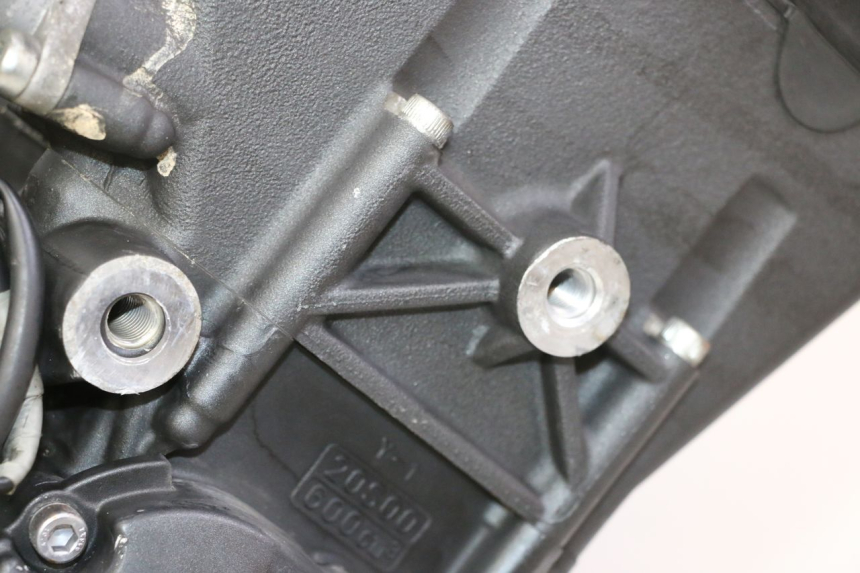 photo de SILNIK YAMAHA XJ6 ABS 600 (2008 - 2016) - Alternatywny kąt