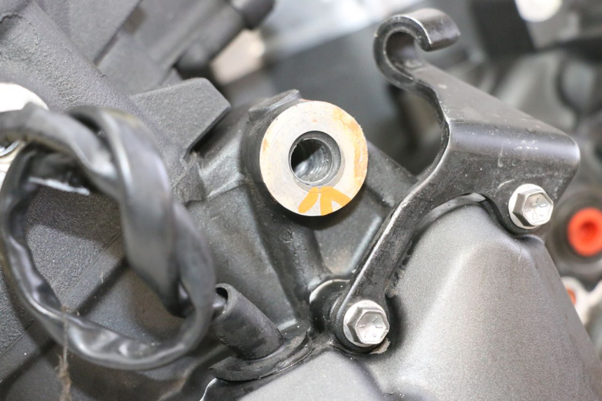 photo de SILNIK YAMAHA XJ6 ABS 600 (2008 - 2016) - Punkty mocowania