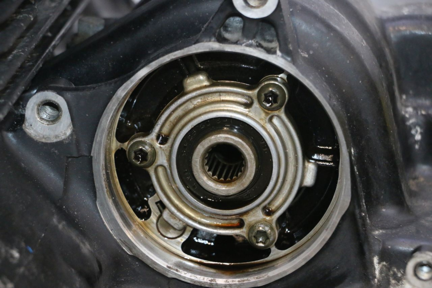 photo de SILNIK YAMAHA XJR 1300 (1998 - 2002) - Szczegóły charakterystyczne