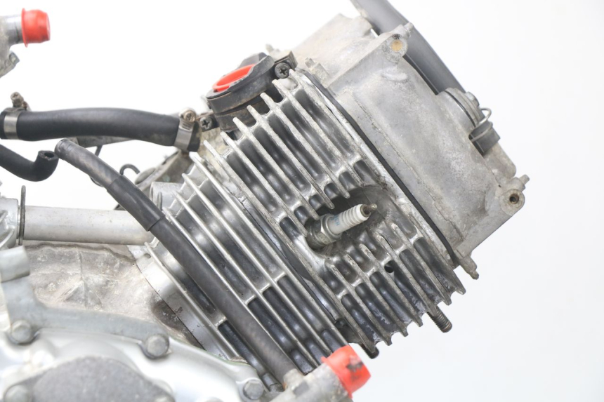 photo de SILNIK HONDA XLV VARADERO 125 (2000 - 2006) - Widok z bliska