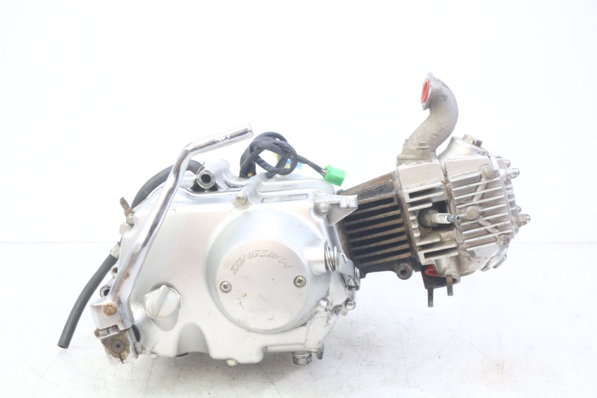photo de SILNIK ZHEJIANG XMOTOS XB-81 50 - Zbliżenie komponentów