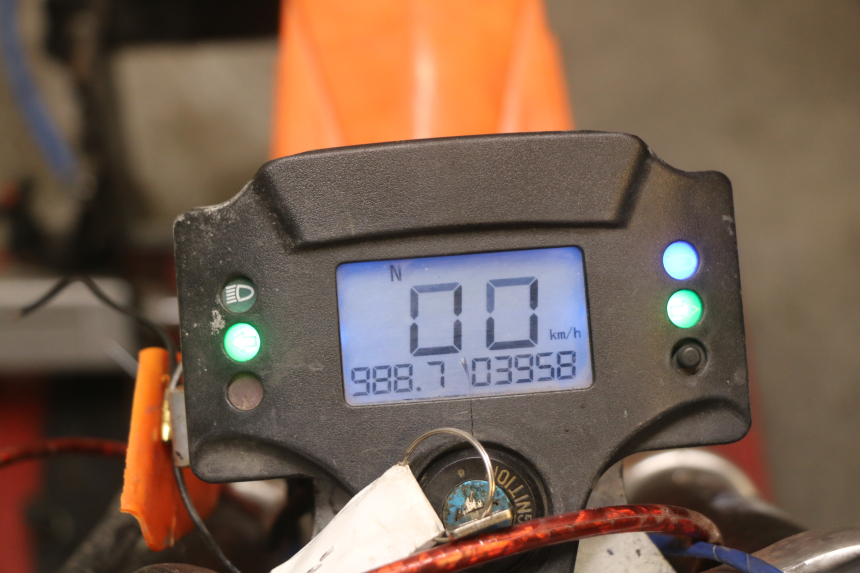 photo de SILNIK ZHEJIANG XMOTOS XB-81 50 - Kontrola wizualna
