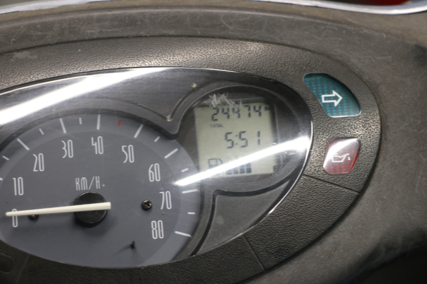 photo de SILNIK YAMAHA YN NEO'S 50 (1997 - 2004) - Alternatywny kąt