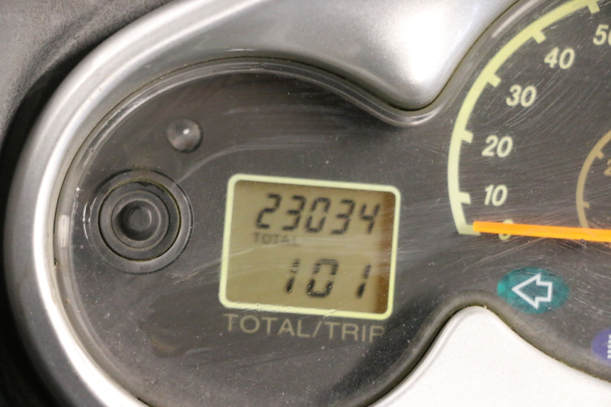 photo de SILNIK YAMAHA YP MAJESTY 125 (2002 - 2006) - Szczegół części
