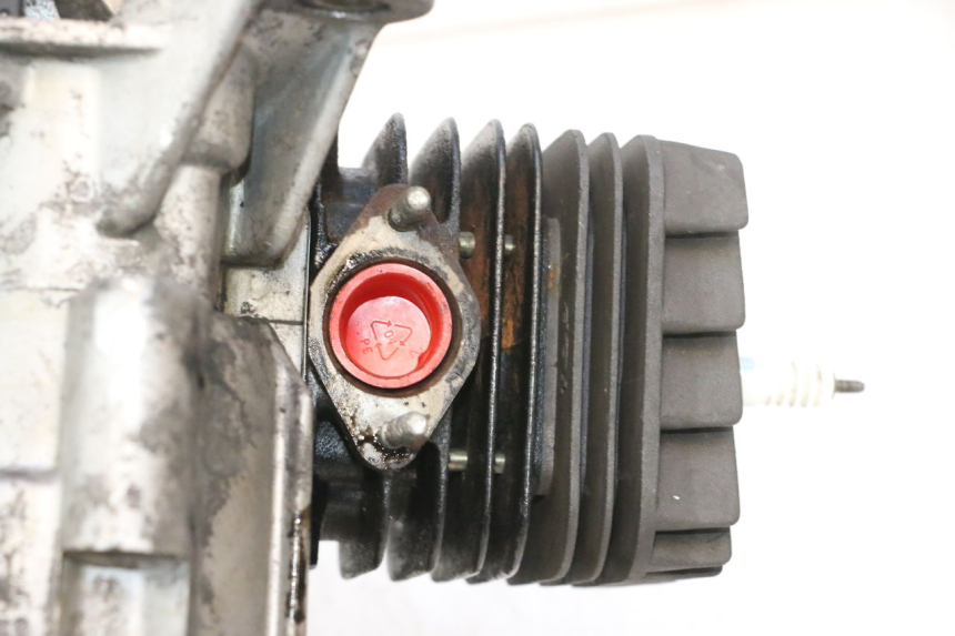 photo de SILNIK PIAGGIO ZIP 2T 50 (2009 - 2019) - Zoom stanu zużycia