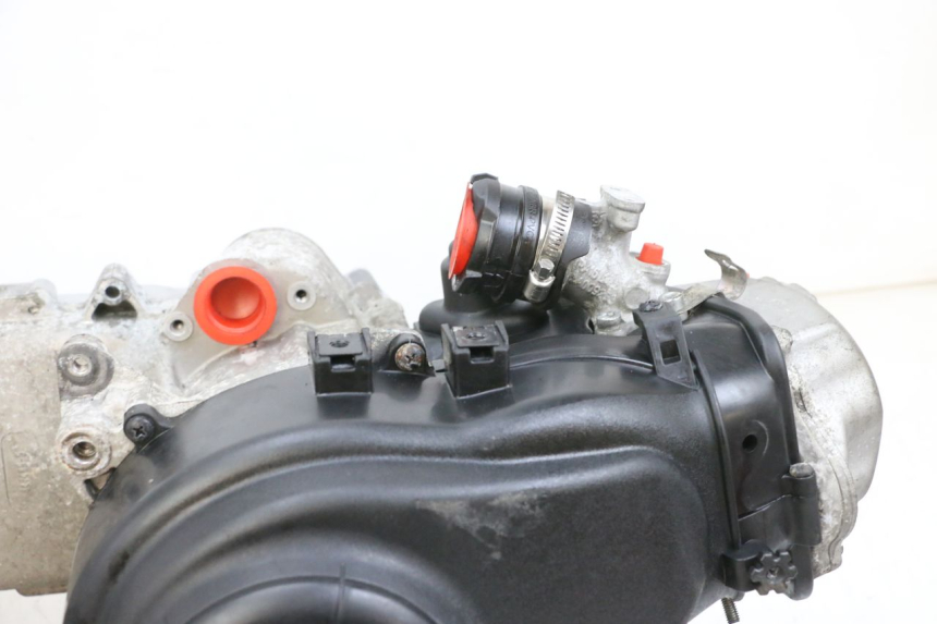 photo de SILNIK PIAGGIO ZIP 4T 50 (2018 - 2020) - Szczegóły charakterystyczne