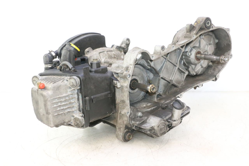 photo de SILNIK PIAGGIO ZIP 4T 50 (2006 - 2017) - Alternatywny kąt
