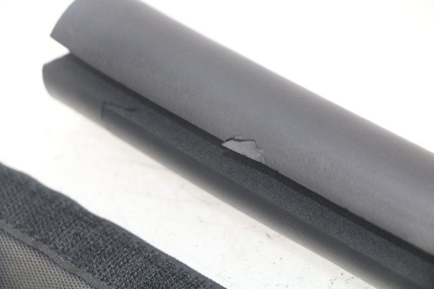 photo de GĄBKA NA KIEROWNICĘ KAWASAKI KLX 110 (2010 - 2022) - Inny kąt widzenia