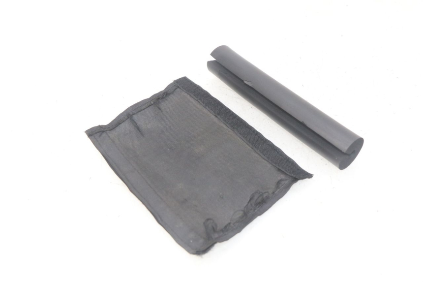 photo de GĄBKA NA KIEROWNICĘ KAWASAKI KLX 110 (2010 - 2022) - Zbliżenie techniczne