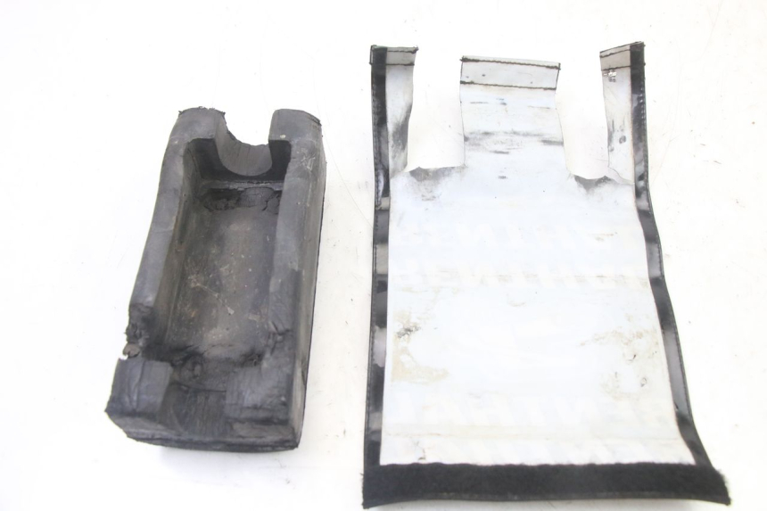 photo de GĄBKA NA KIEROWNICĘ YAMAHA YZ-F YZF 250 (2007 - 2013) - Stan powierzchni