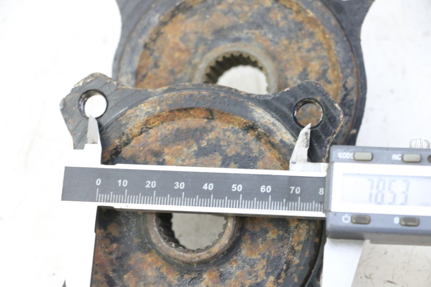 photo de PIASTA KOŁA TYLNEGO KEROX BAZOOKA 110 - Zbliżenie techniczne