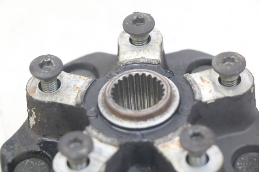 photo de PIASTA KOŁA TYLNEGO SYM FIDDLE 3 III 125 (2014 - 2020) - Zoom stanu zużycia