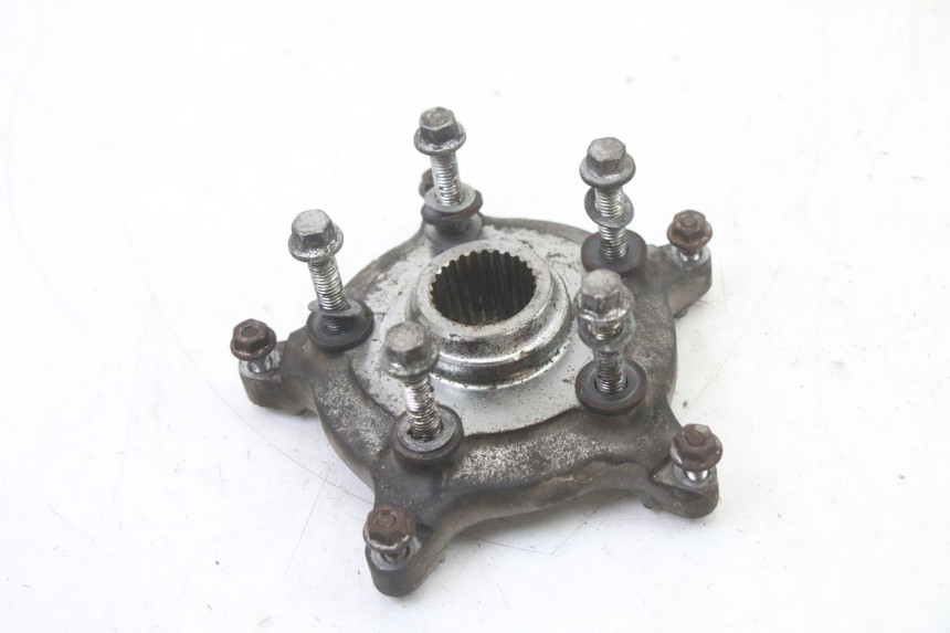 photo de PIASTA KOŁA TYLNEGO PIAGGIO MP3 LT 400 (2007 - 2012) - Zbliżenie techniczne