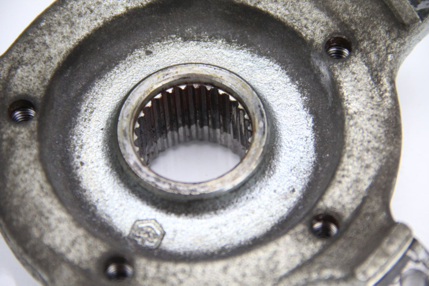 photo de PIASTA KOŁA TYLNEGO GILERA NEXUS 125 (2009 - 2013) - Zbliżenie techniczne