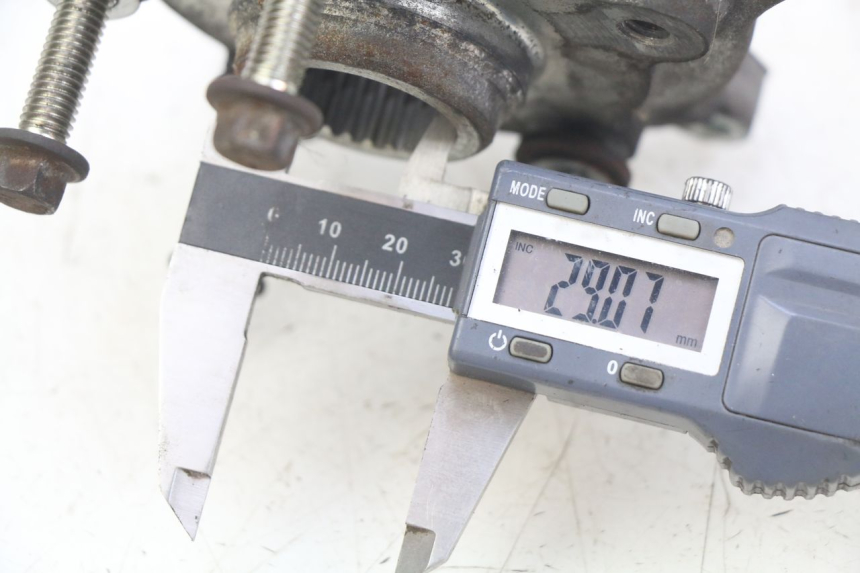 photo de PIASTA KOŁA TYLNEGO GILERA NEXUS 125 (2007 - 2009) - Szczegół części