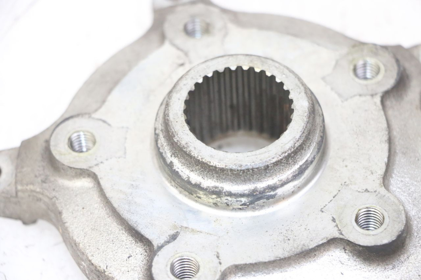 photo de PIASTA KOŁA TYLNEGO GILERA NEXUS 125 (2009 - 2013) - Inny kąt widzenia