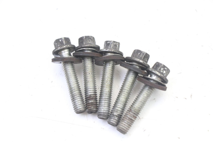 photo de PIASTA KOŁA TYLNEGO GILERA NEXUS 125 (2009 - 2013) - Punkty mocowania