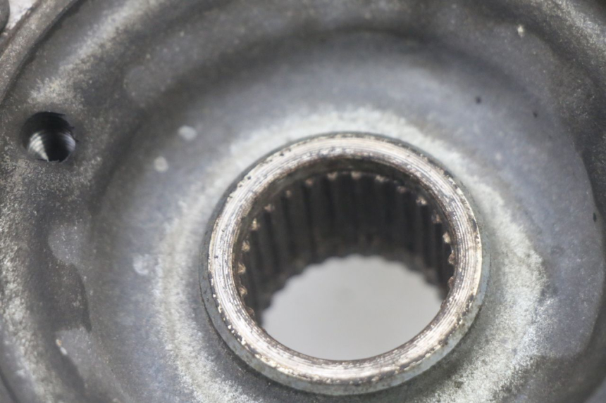 photo de PIASTA KOŁA TYLNEGO PIAGGIO VESPA GRANTURISMO 125 (2003 - 2007) - Punkty mocowania