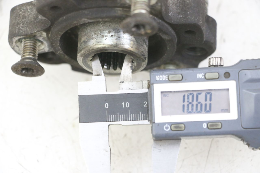 photo de PIASTA KOŁA TYLNEGO PEUGEOT SATELIS 125 (2013 - 2018) - Szczegół części