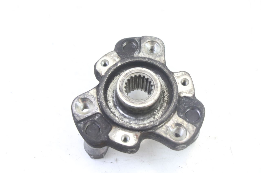 photo de PIASTA KOŁA TYLNEGO PEUGEOT SATELIS 125 (2013 - 2018) - Zbliżenie techniczne