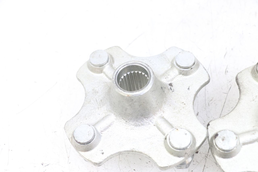 photo de PIASTA KOŁA TYLNEGO HYTRACK ST 170 (2020 - 2024) - Zbliżenie techniczne