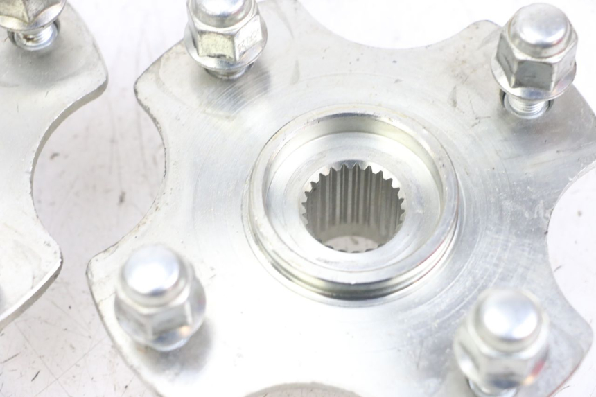 photo de PIASTA KOŁA TYLNEGO HYTRACK ST 170 (2020 - 2024) - Stan powierzchni