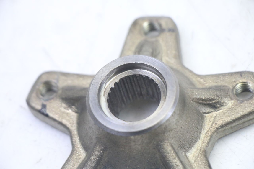 photo de PIASTA KOŁA TYLNEGO APRILIA SXR 50 (2021 - 2023) - Zbliżenie techniczne