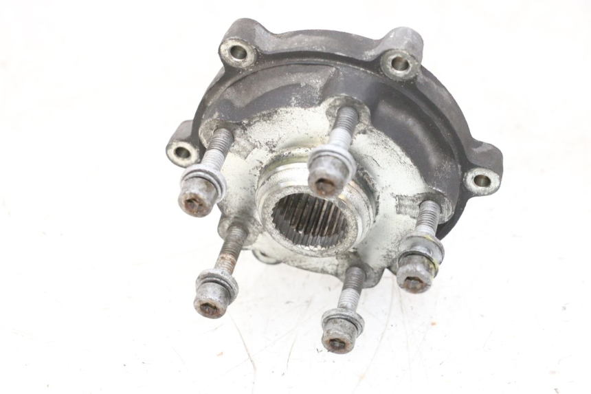 photo de PIASTA KOŁA TYLNEGO PIAGGIO VESPA GTS SUPER IE 125 (2009 - 2016) - Zbliżenie techniczne