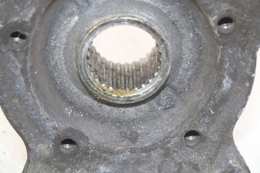 photo de PIASTA KOŁA TYLNEGO PIAGGIO X9 EVOLUTION 125 (2003 - 2007) - Zbliżenie techniczne