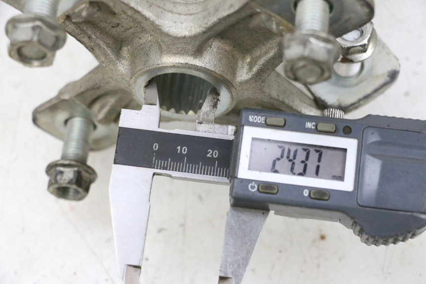 photo de PIASTA KOŁA TYLNEGO YAMAHA YFM R RAPTOR 250 (2008 - 2014) - Szczegół części