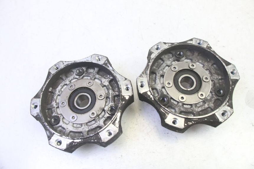 photo de PIASTA KOŁA PRZEDNIEGO QUADRO 4 4D 350 (2015 - 2018) - Widok główny