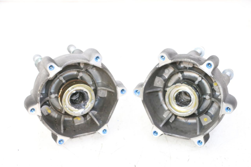 photo de PIASTA KOŁA PRZEDNIEGO PIAGGIO MP3 HPE 310 (2024 - 2025) - Widok główny