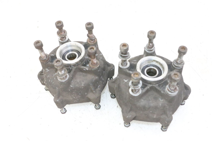 photo de PIASTA KOŁA PRZEDNIEGO PIAGGIO MP3 LT 400 (2007 - 2012) - Zbliżenie techniczne