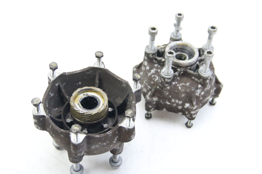 photo de PIASTA KOŁA PRZEDNIEGO PIAGGIO MP3 125 (2006 - 2014) - Widok główny