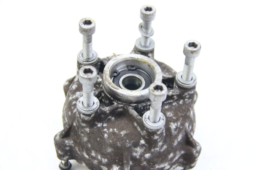 photo de PIASTA KOŁA PRZEDNIEGO PIAGGIO MP3 125 (2006 - 2014) - Inny kąt widzenia