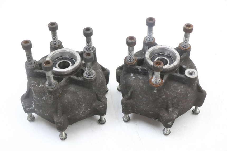 photo de PIASTA KOŁA PRZEDNIEGO PIAGGIO MP3 125 (2006 - 2014) - Widok główny