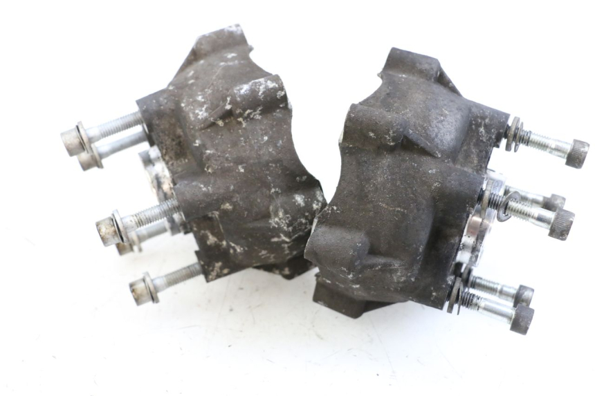 photo de PIASTA KOŁA PRZEDNIEGO PIAGGIO MP3 125 (2006 - 2014) - Szczegół części