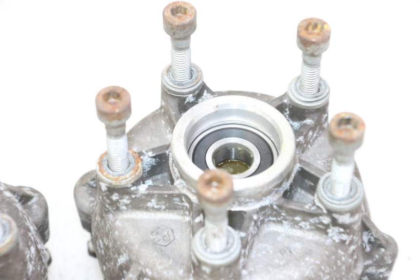 photo de PIASTA KOŁA PRZEDNIEGO PIAGGIO MP3 RL 250 (2006 - 2010) - Inny kąt widzenia