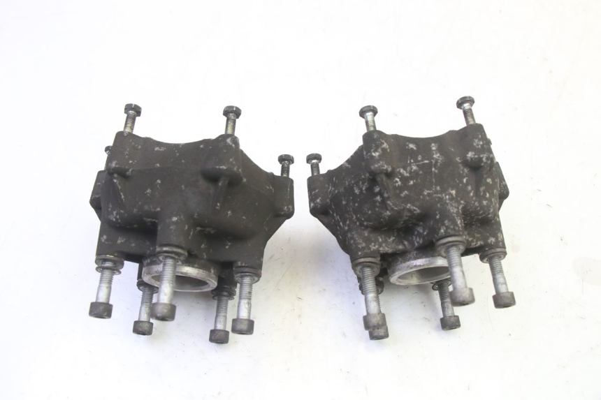 photo de PIASTA KOŁA PRZEDNIEGO PIAGGIO MP3 125 (2006 - 2014) - Zbliżenie techniczne