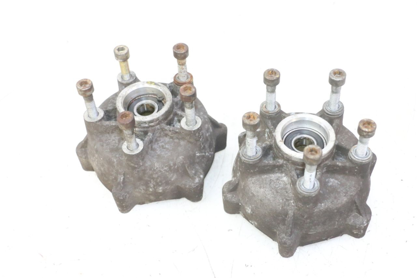 photo de PIASTA KOŁA PRZEDNIEGO PIAGGIO MP3 RL 250 (2006 - 2010) - Zbliżenie techniczne