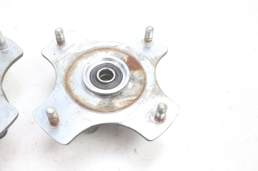 photo de PIASTA PRZEDNIEGO KOŁA KYMCO MXU R 250 (2004 - 2010) - Zoom stanu zużycia