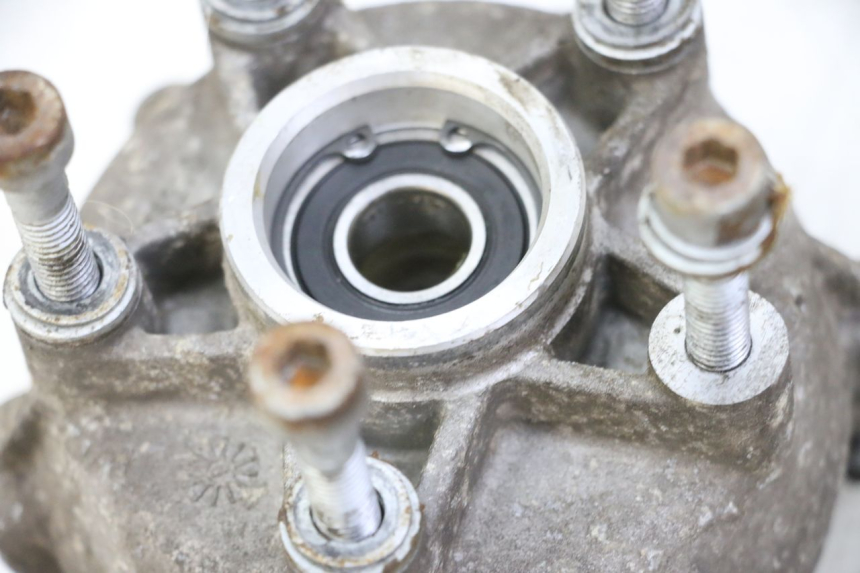 photo de PIASTA KOŁA PRZEDNIEGO PIAGGIO MP3 LT 400 (2007 - 2012) - Zoom stanu zużycia