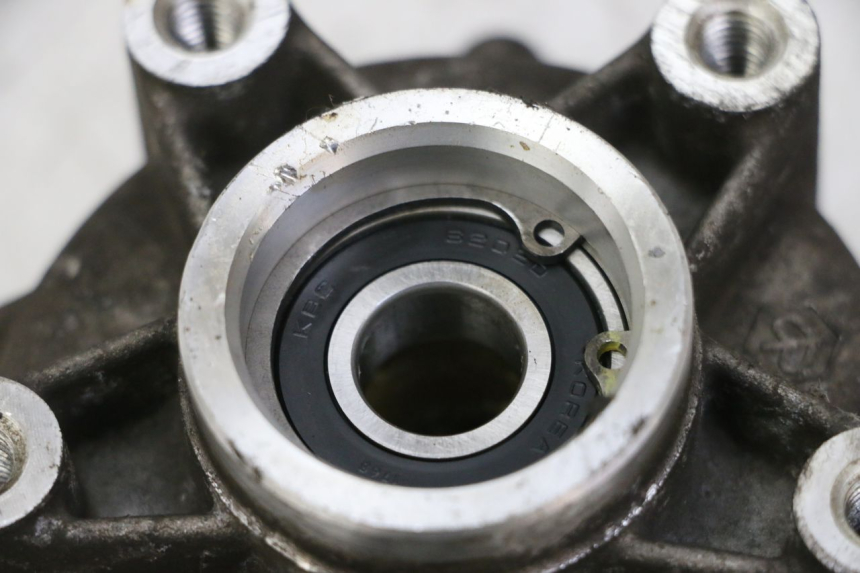 photo de PIASTA KOŁA PRZEDNIEGO PIAGGIO VESPA S 2T 50 (2007 - 2014) - Zoom stanu zużycia