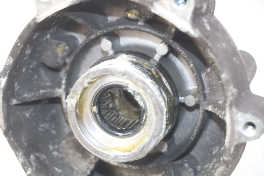 photo de PIASTA KOŁA PRZEDNIEGO PIAGGIO VESPA GTS IGET ABS 125 (2017 - 2023) - Zbliżenie techniczne