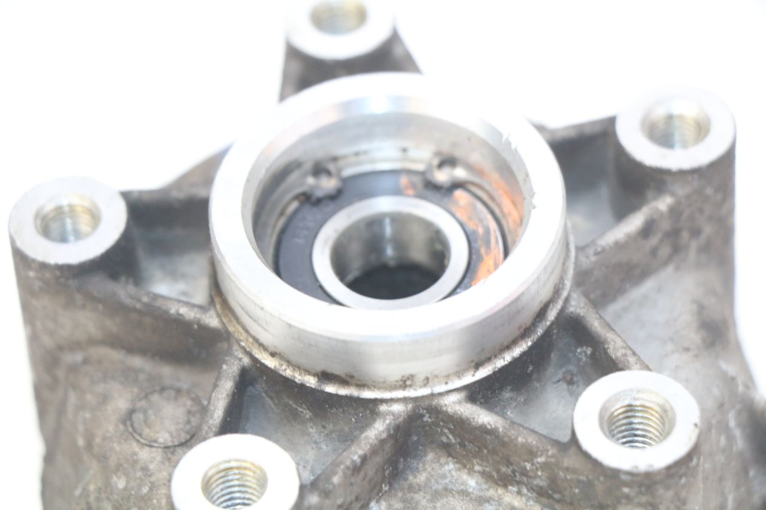 photo de PIASTA KOŁA PRZEDNIEGO PIAGGIO VESPA PRIMAVERA 2T 50 (2013 - 2018) - Zoom stanu zużycia