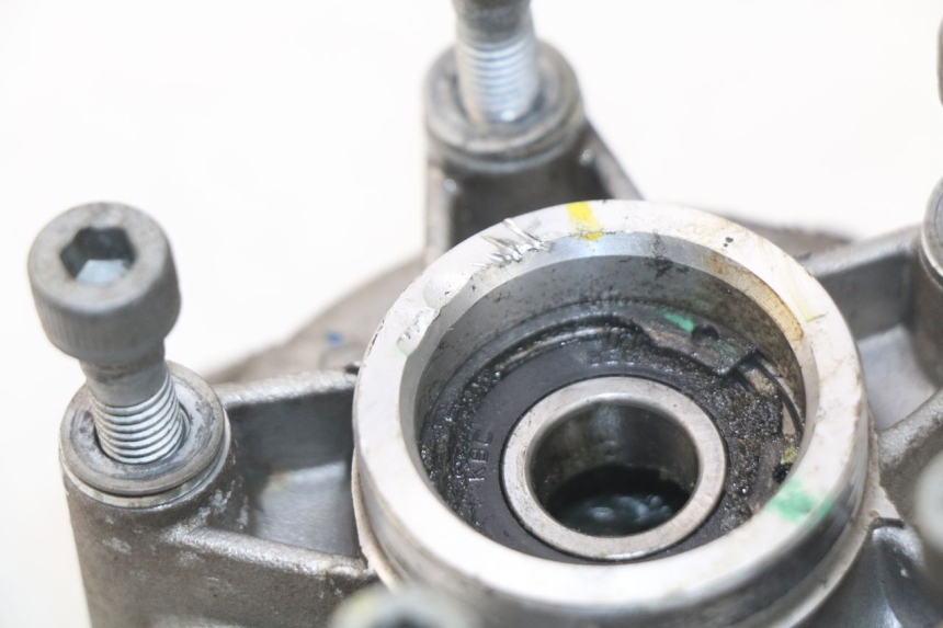 photo de PIASTA KOŁA PRZEDNIEGO PIAGGIO VESPA SPRINT 2T 50 (2014 - 2018) - Zbliżenie techniczne