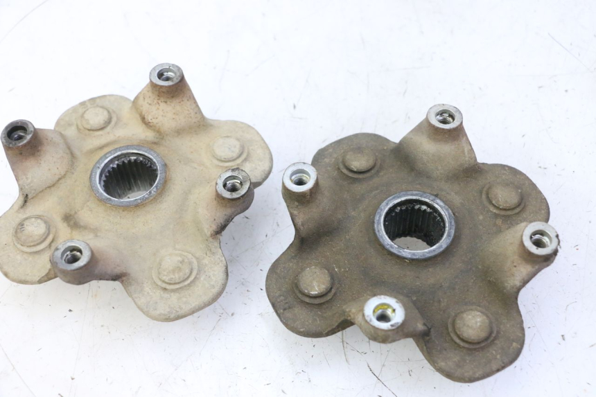 photo de PIASTA KOŁA PRZEDNIEGO YAMAHA YFM GRIZZLY 550 (2008 - 2015) - Zoom stanu zużycia