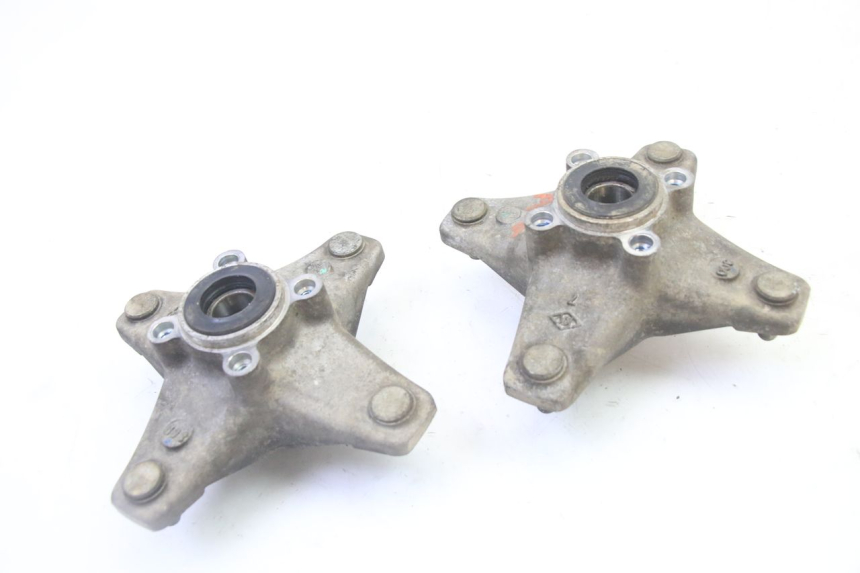 photo de PIASTA KOŁA PRZEDNIEGO YAMAHA YFM R RAPTOR 250 (2008 - 2014) - Inny kąt widzenia