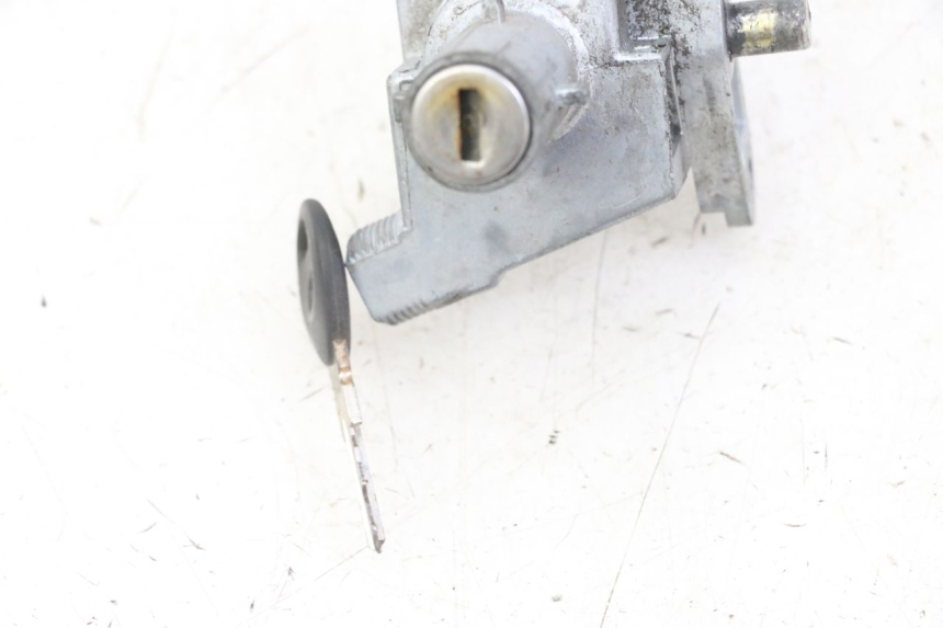 photo de STACYJKA MBK BOOSTER SPIRIT NAKED 50 (2004 - 2017) - Zoom stanu zużycia