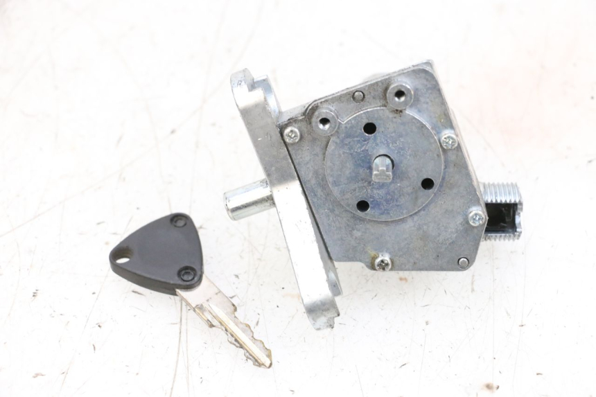 photo de STACYJKA MBK BOOSTER SPIRIT NAKED 50 (2004 - 2017) - Zbliżenie techniczne